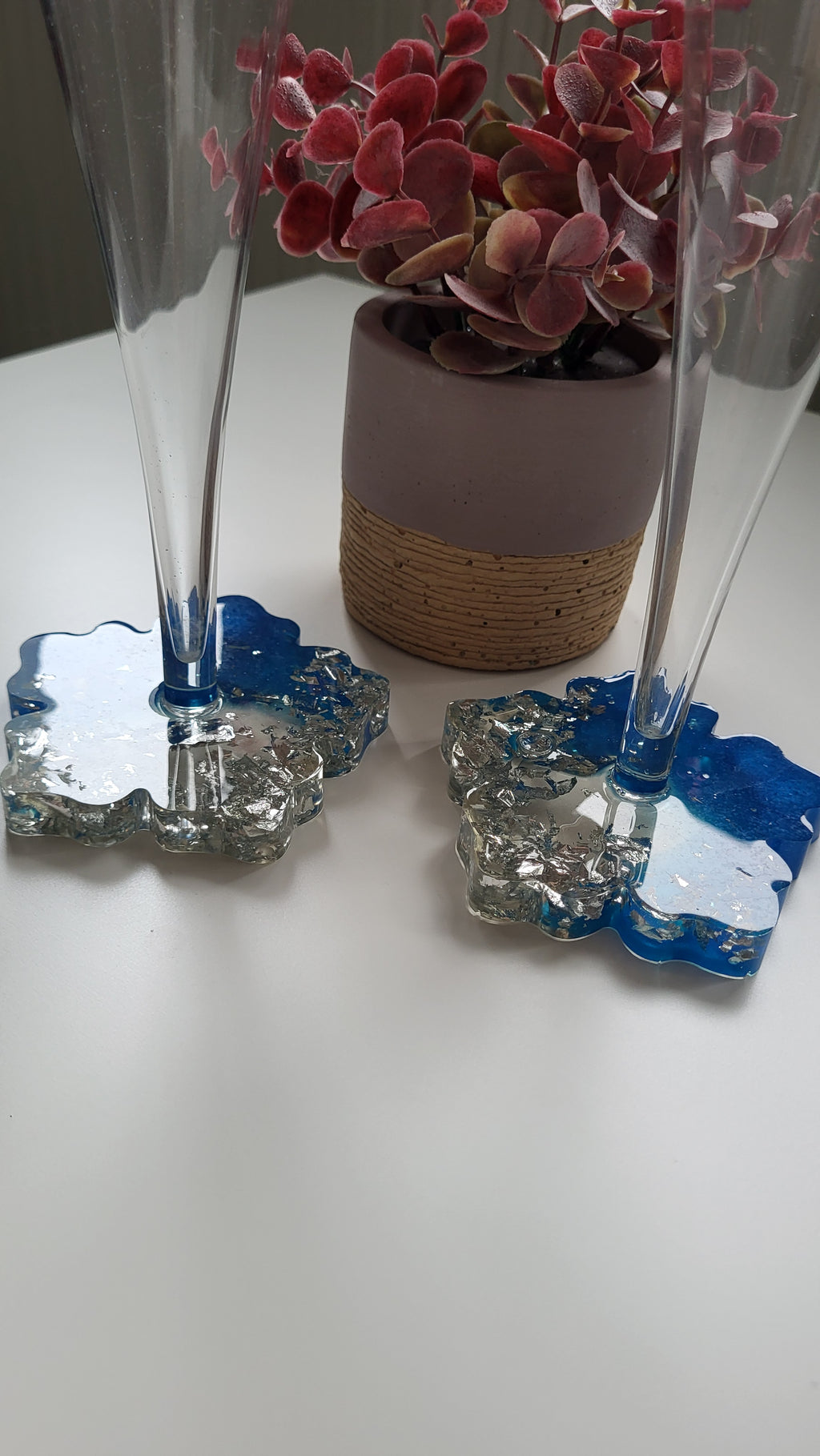 Sektgläser mit Untersetzer